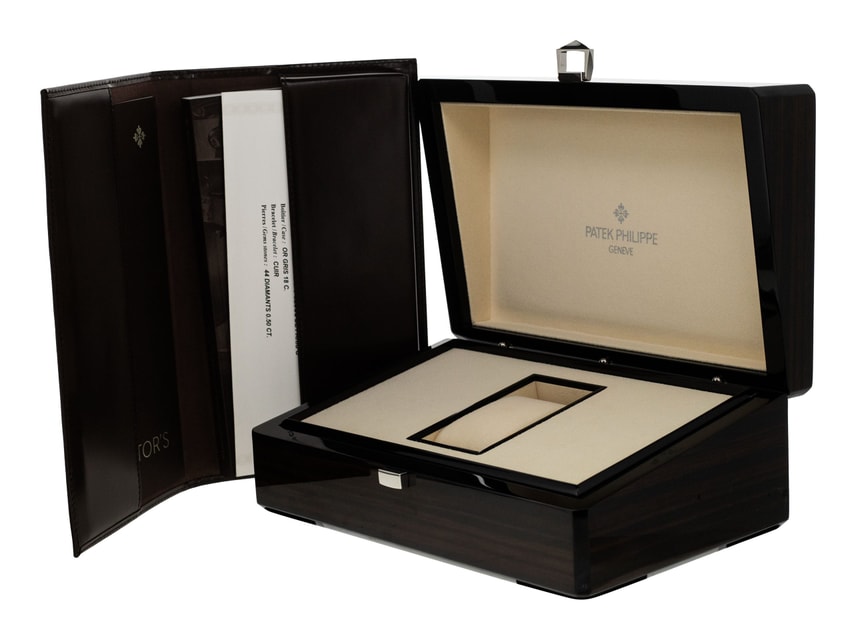 Patek Philippe Calatrava 7122/200G-001 Image 5